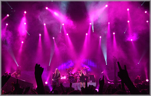 FOTOS - Nightwish ao vivo em seu ltimo show at agora, em Helsinque, na Finlndia, em 19 de setembro de 2009.jpg