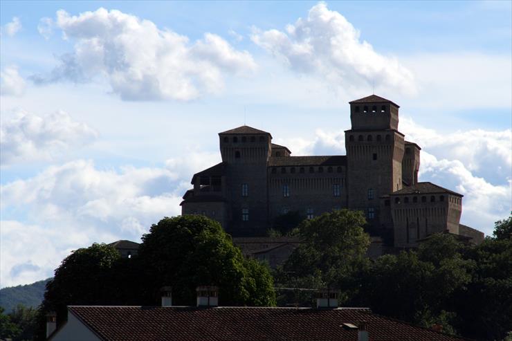 Torrechiara-Włochy,Zamek - castello-di-torrechiara_4818873995_o.jpg