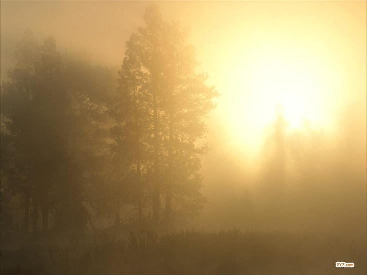 Zachod slonca - Sunrise through the Sapphire Mountains, Montana .jpg