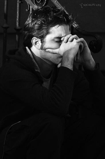 Robert Pattinson w Remember Me - -robert-pattinson-smoking.jpg
