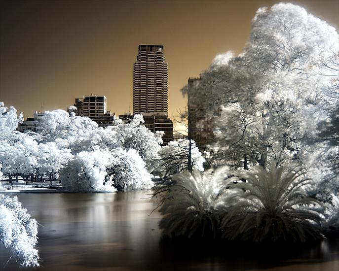 KRAJOBRAZY ART - 7-IR-GardenOfTheCity-Lrargerich-1280x1024.jpg