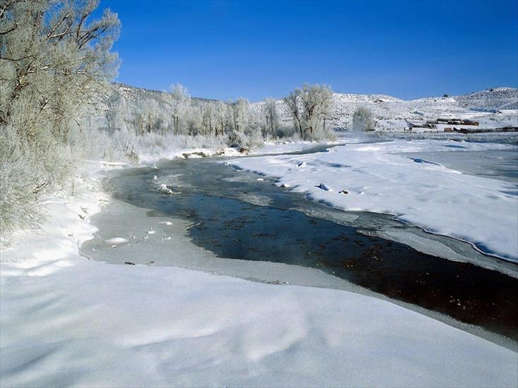 tapety - Frozen River.jpg