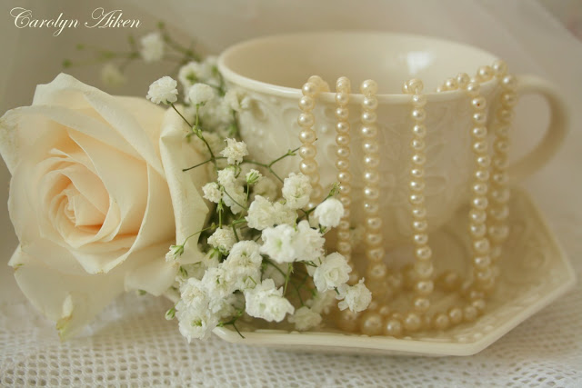filiżanki-kwiatki - winter white teacup.jpg