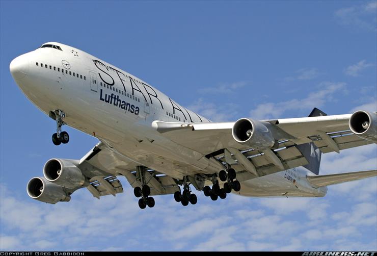 SAMOLOTY PASAŻERSKIE - Boeing 747-430M.jpg