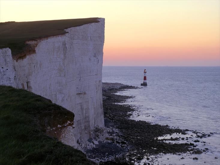 Krajobrazy - Beachy Head Lighthouse, East Sussex, England.jpg