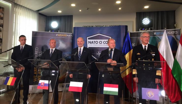  2 0 1 7 wg dat - Sukces  MON - Centrum  Kontrwywiadu  NATO  działa.  Gwarantuje bezpieczeństwo Polski i Sojuszu.png