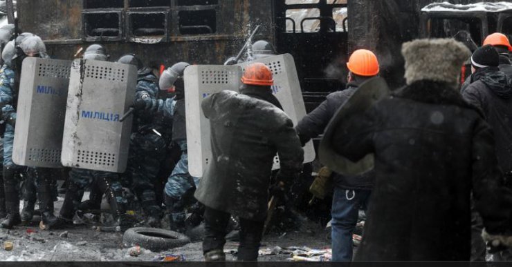  MAJDAN 2013-2014 - W Kijowie wciąż trwa walka. W Dzień Jedności Narodowej Ukrainy, doszło do ataku na Majdan.JPG