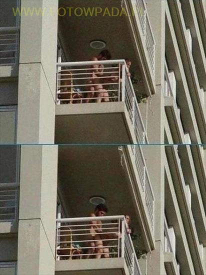 Seksowne laski i wpadki - seks na balkonie.jpg