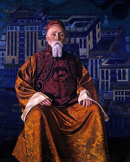 Theo - Nicholas_Roerich_in_Tibetan_Robe.jpg