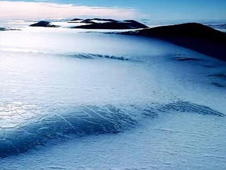 Melville Range, Australia - Wostok, Antarktyda.jpg