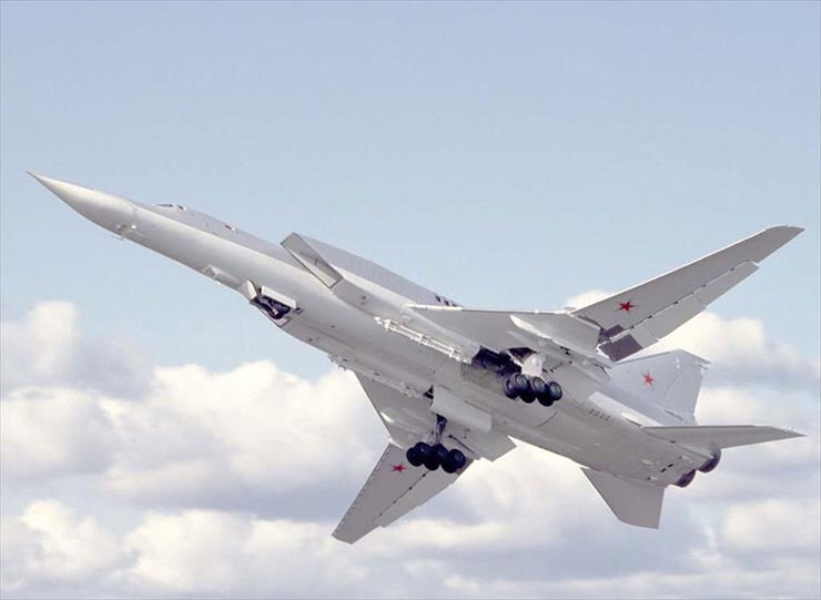 Samoloty1 - tupolev-tu-22-blinder-supersonic-bomber-other.jpg