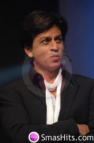 SRK - th16tb2.jpg